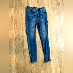 Judy Blue Tummy control sz 11